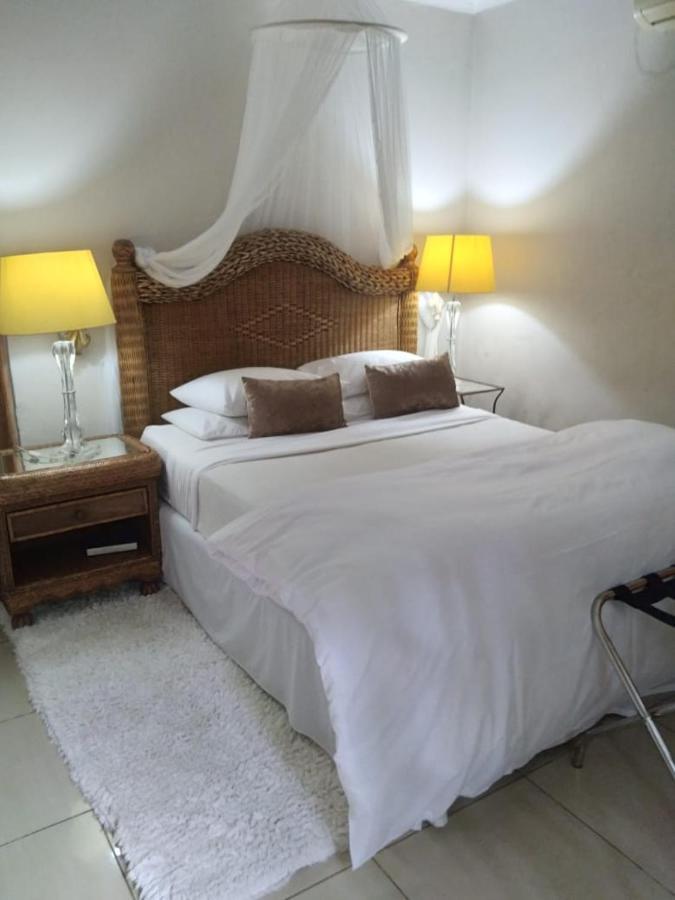 Amethyst Suites Springs  Kültér fotó